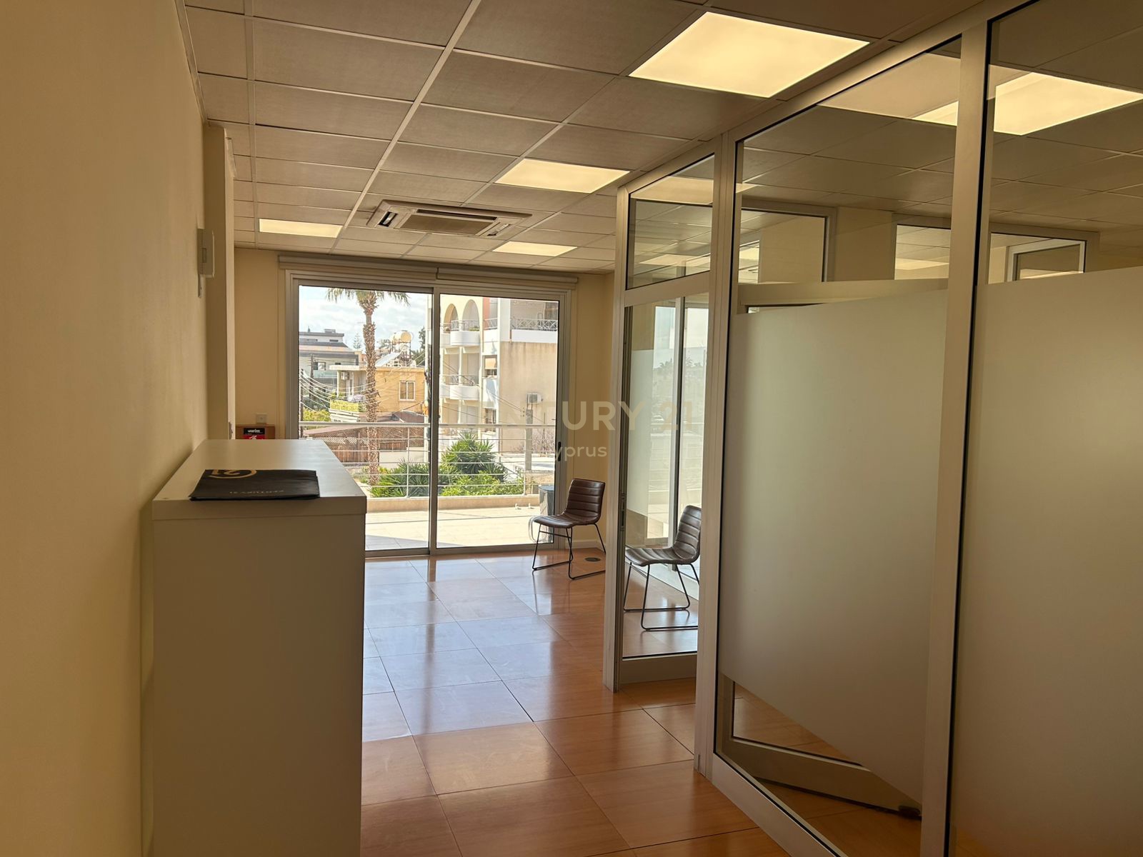 248m2 Bureau à Mesa Geitonia, Limassol, Chypre No. 55125