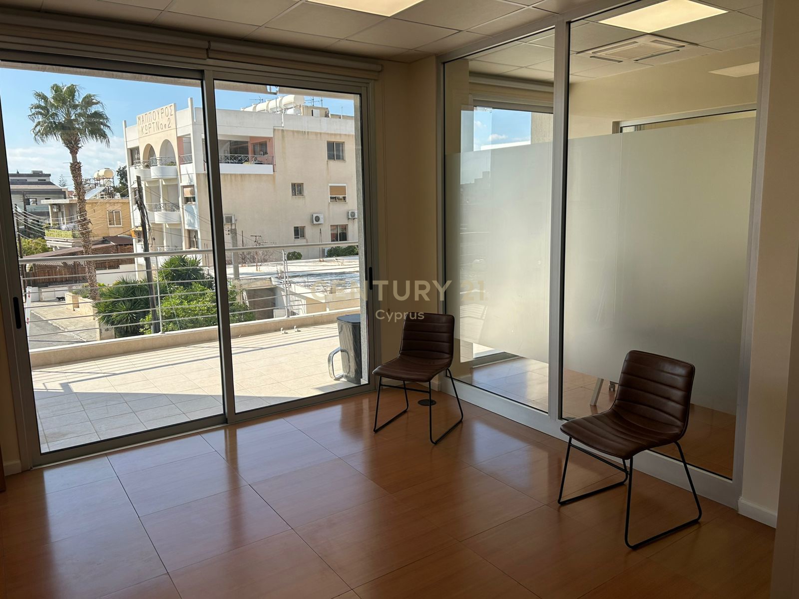 248m2 Bureau à Mesa Geitonia, Limassol, Chypre No. 55125
