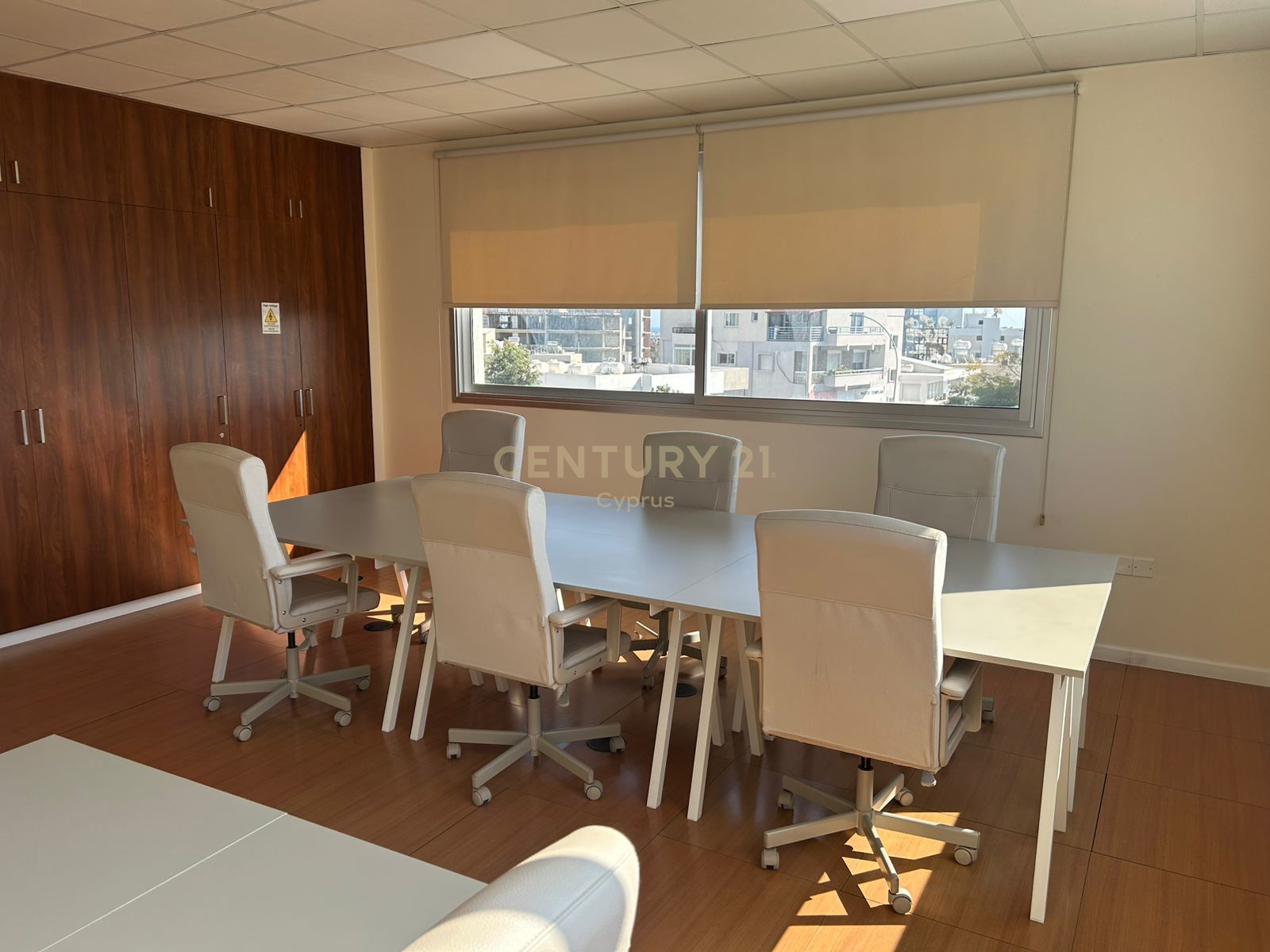 248m2 Bureau à Mesa Geitonia, Limassol, Chypre No. 55125