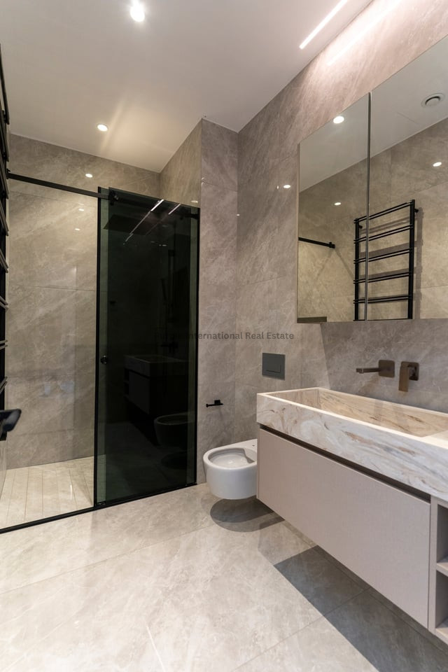 6 bedrooms Villa in Germasogeia, Limassol, Cyprus No. 52493