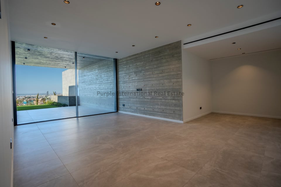 6 bedrooms Villa in Germasogeia, Limassol, Cyprus No. 52493