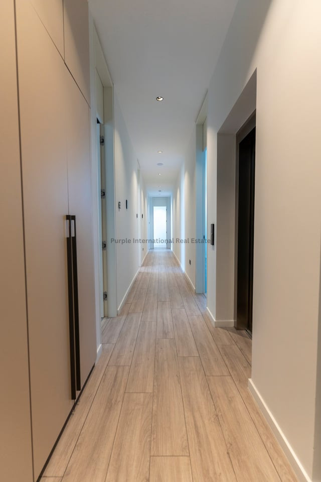 6 bedrooms Villa in Germasogeia, Limassol, Cyprus No. 52493