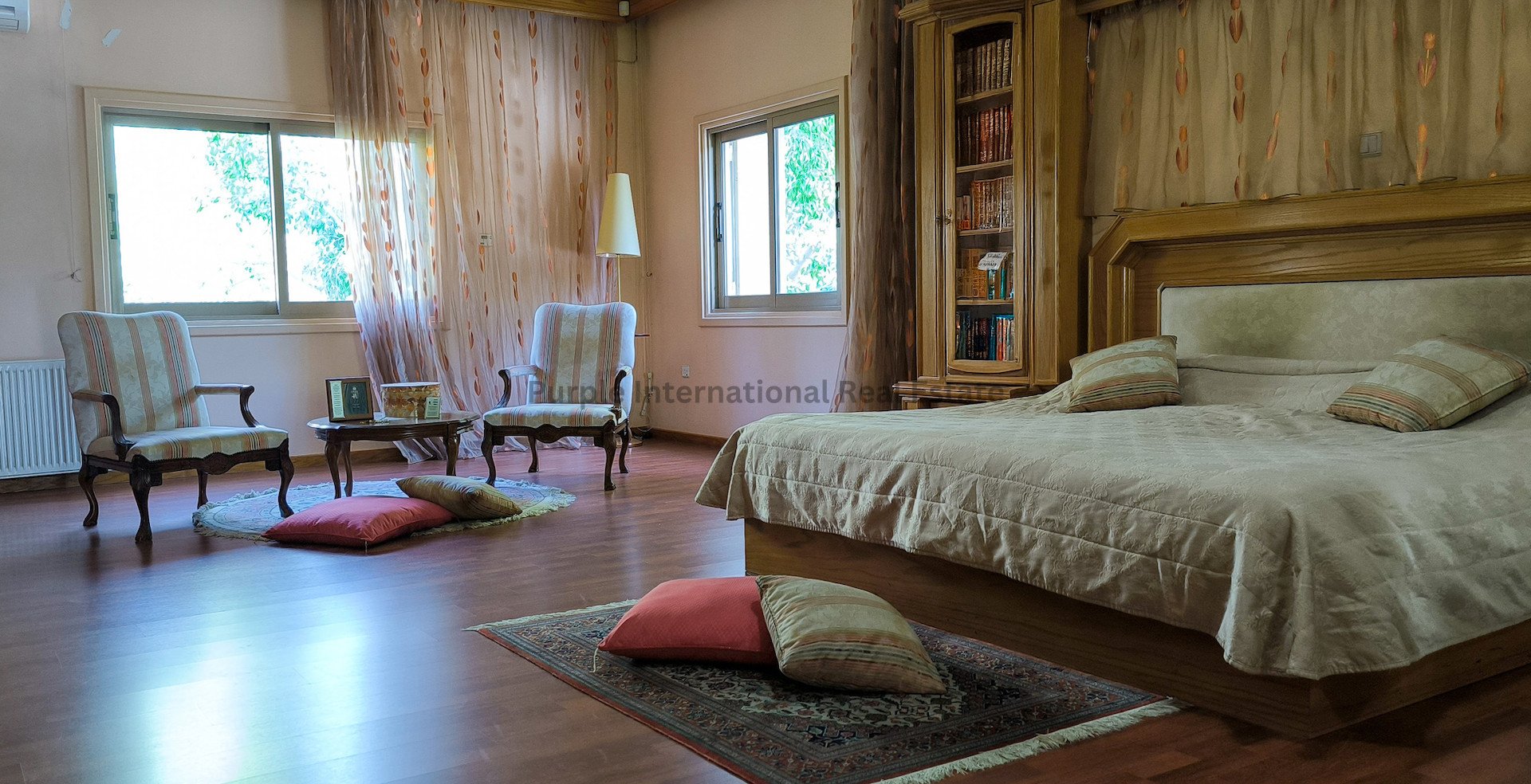 5 bedrooms Villa in Aradippou, Larnaka, Cyprus No. 39131