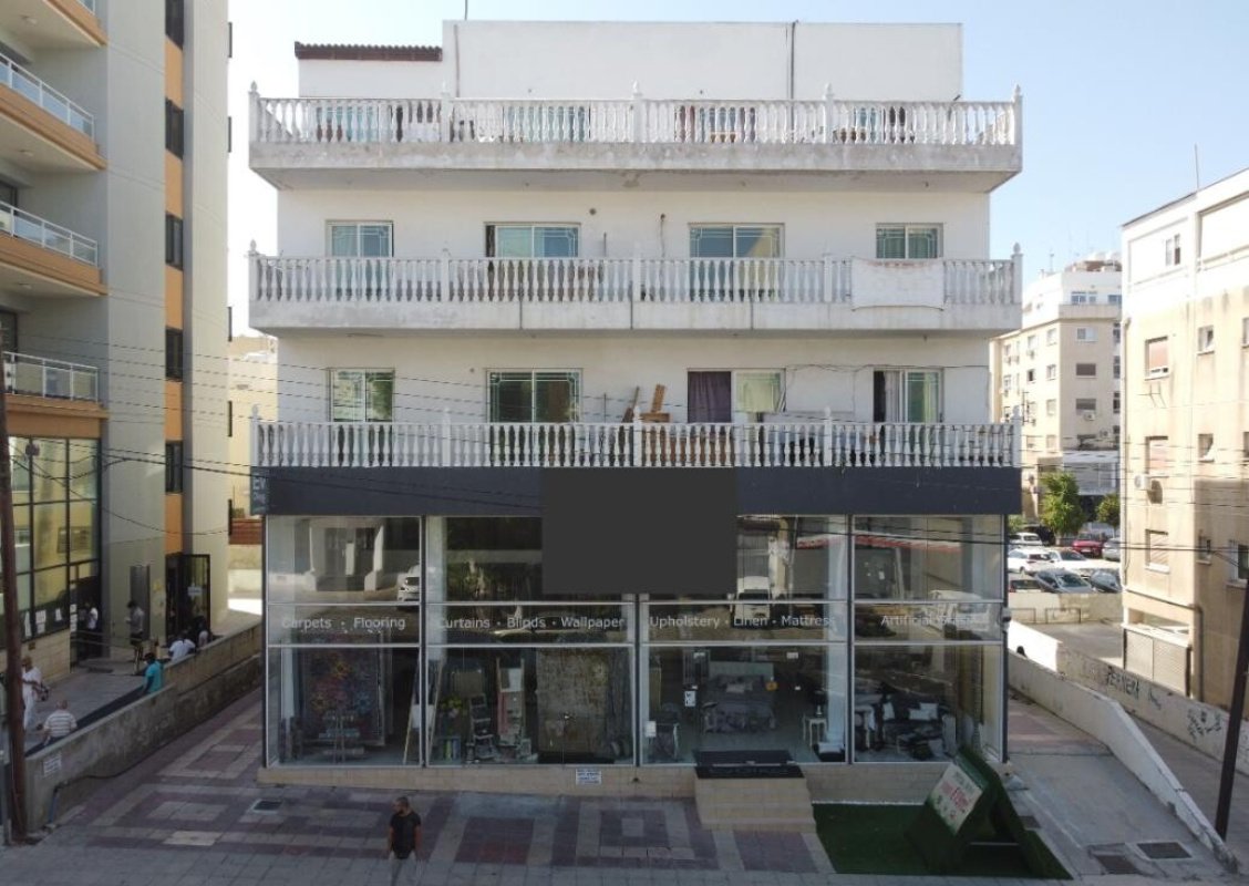 945m2 Commercial property in Nicosia, Cyprus No. 38969