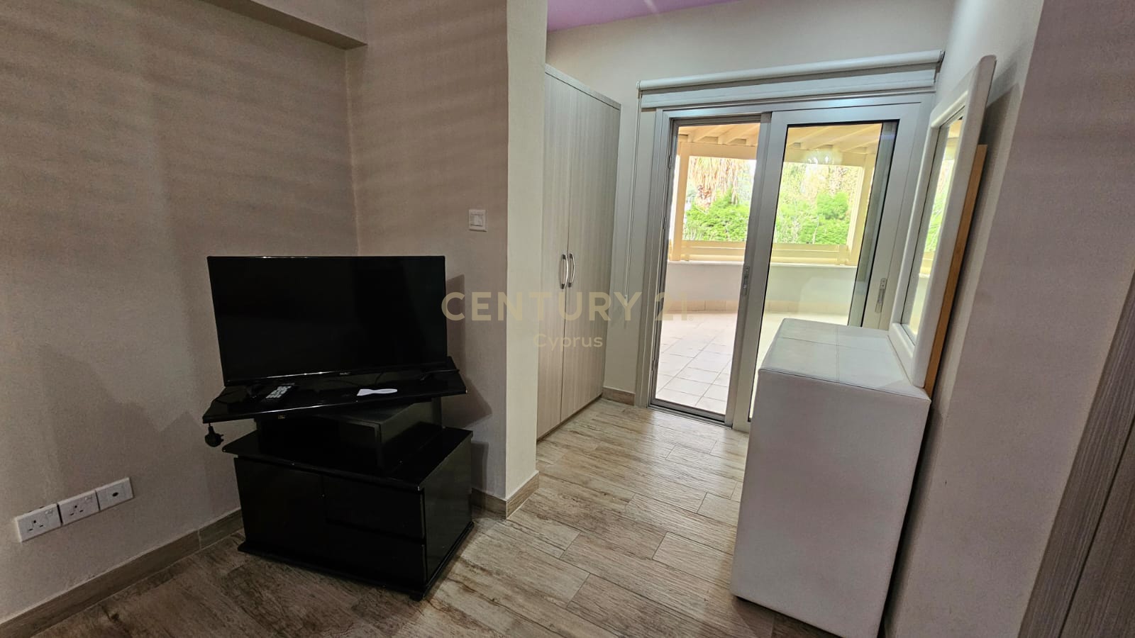 3 bedrooms Apartment in Germasogeia, Limassol, Cyprus No. 53404