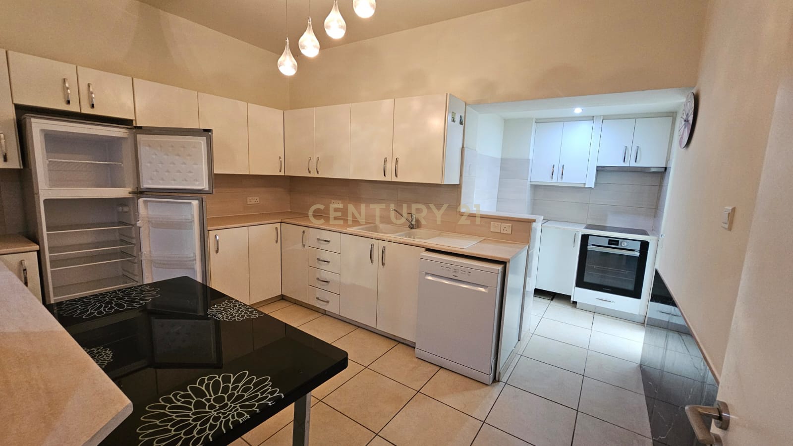 3 bedrooms Apartment in Germasogeia, Limassol, Cyprus No. 53404