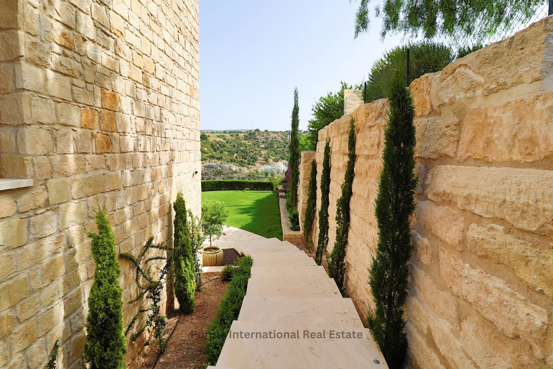 4 bedrooms Villa in Aphrodite Hills, Kouklia, Paphos, Cyprus No. 36219