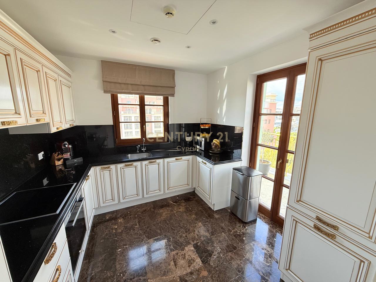 3 bedrooms Penthouse in Germasogeia, Limassol, Cyprus No. 54135