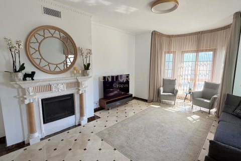 3 bedrooms Penthouse in Germasogeia, Limassol, Cyprus No. 54135