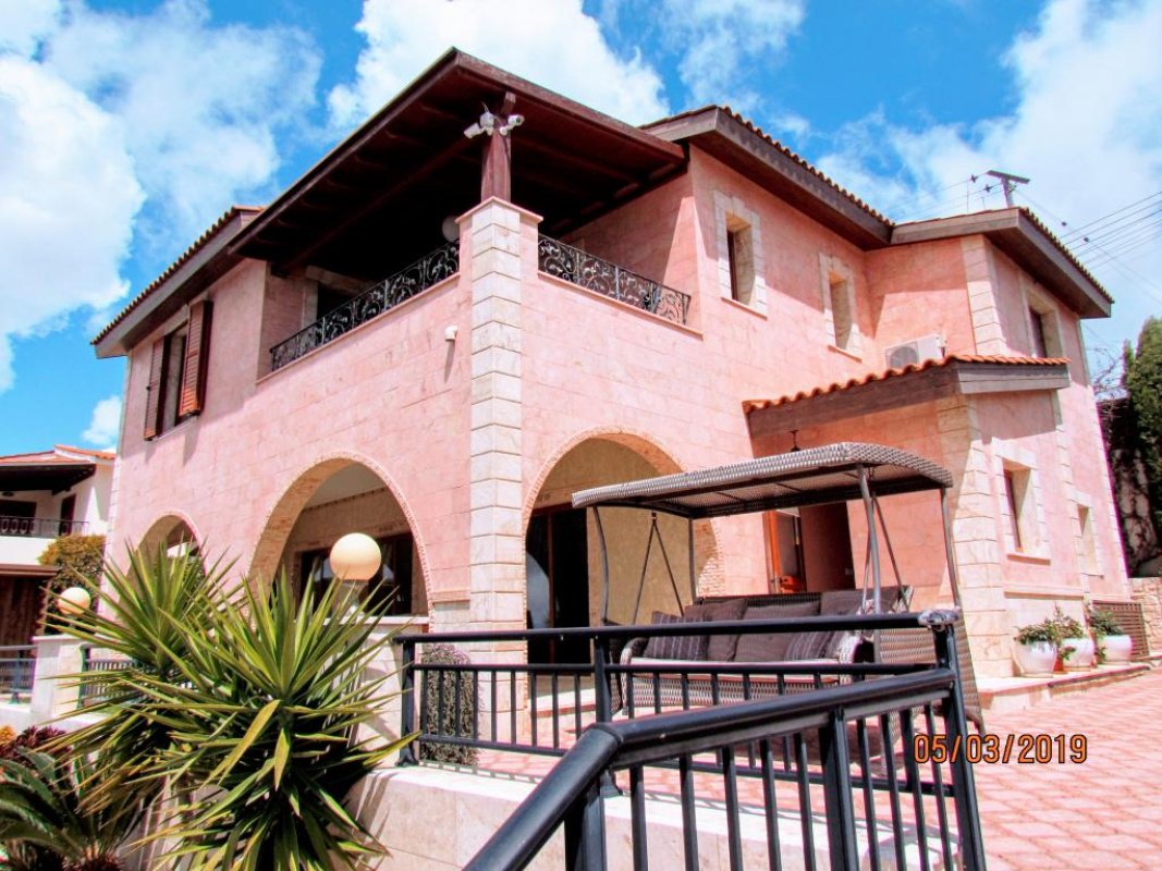 4 bedrooms Villa in Paphos, Cyprus No. 38426
