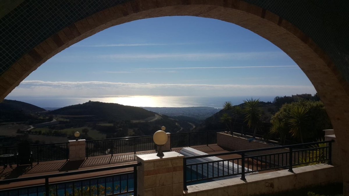 4 bedrooms Villa in Paphos, Cyprus No. 38426