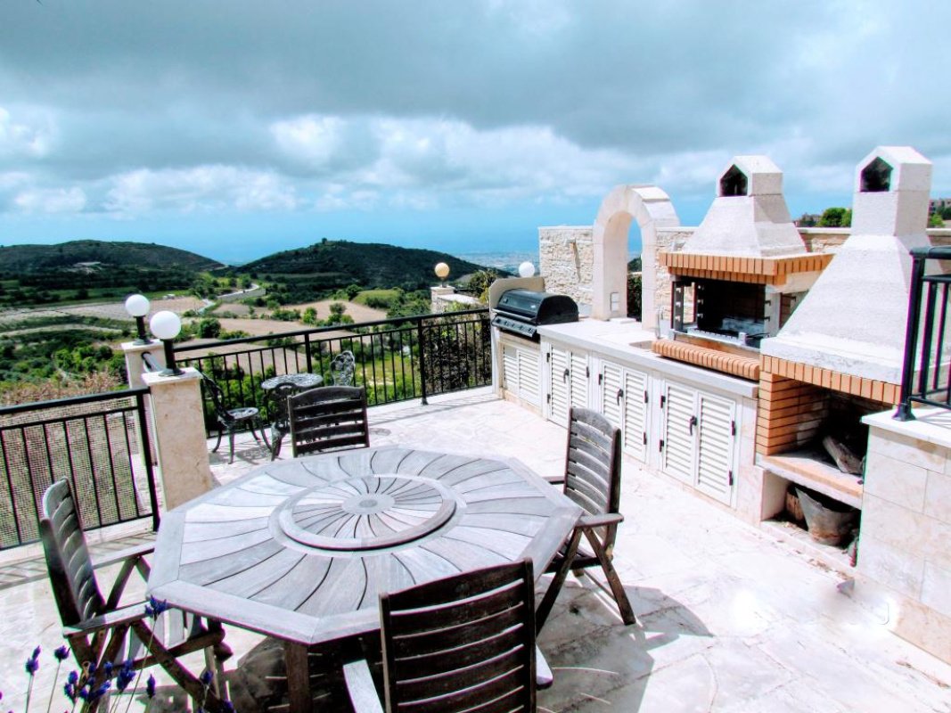 4 bedrooms Villa in Paphos, Cyprus No. 38426
