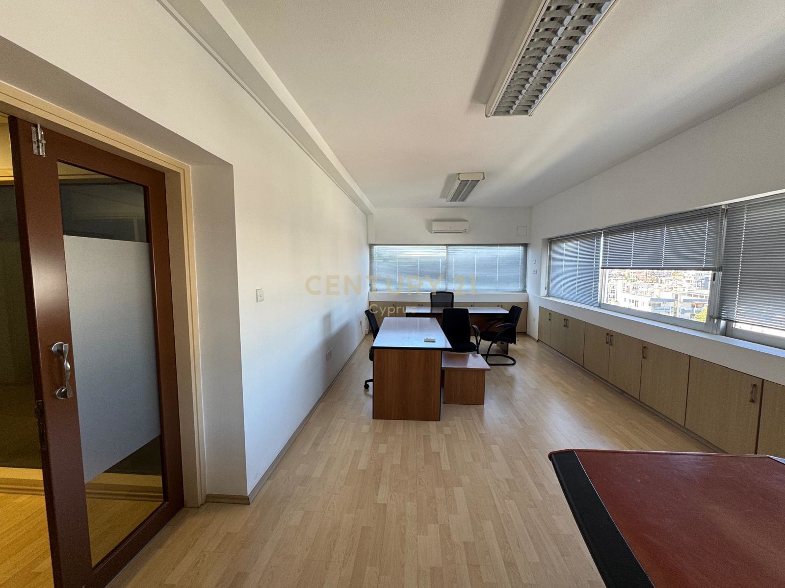 50m2 Oficina en Limassol, Chipre No. 57219