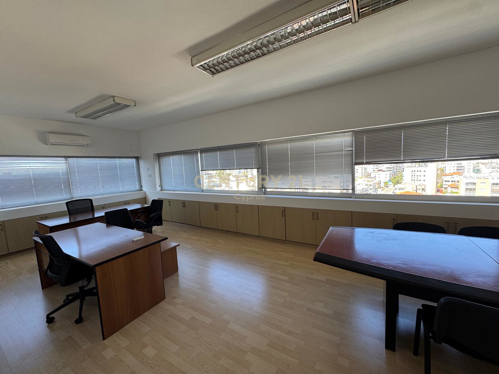 50m2 Oficina en Limassol, Chipre No. 57219