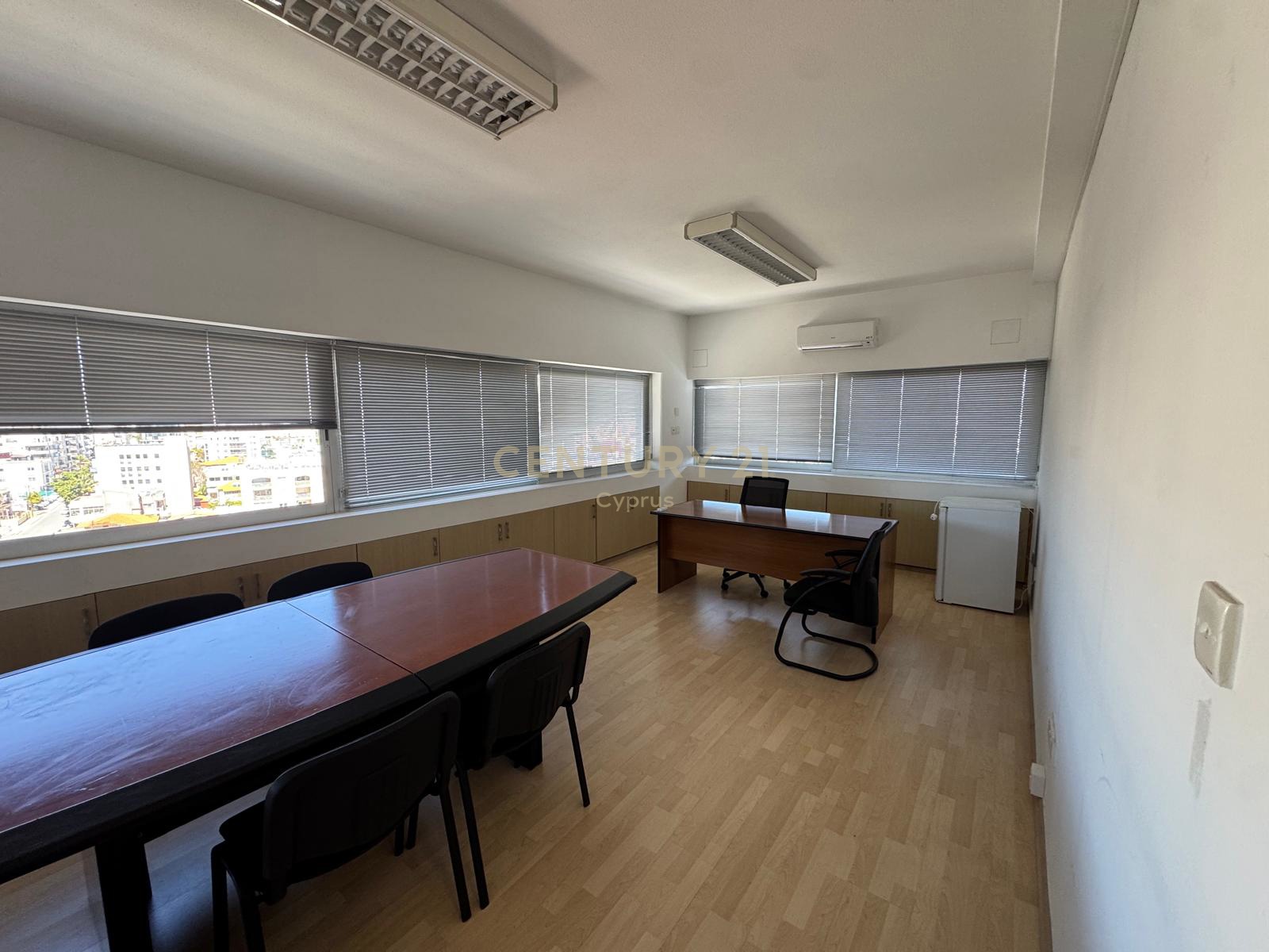 50m2 Oficina en Limassol, Chipre No. 57219