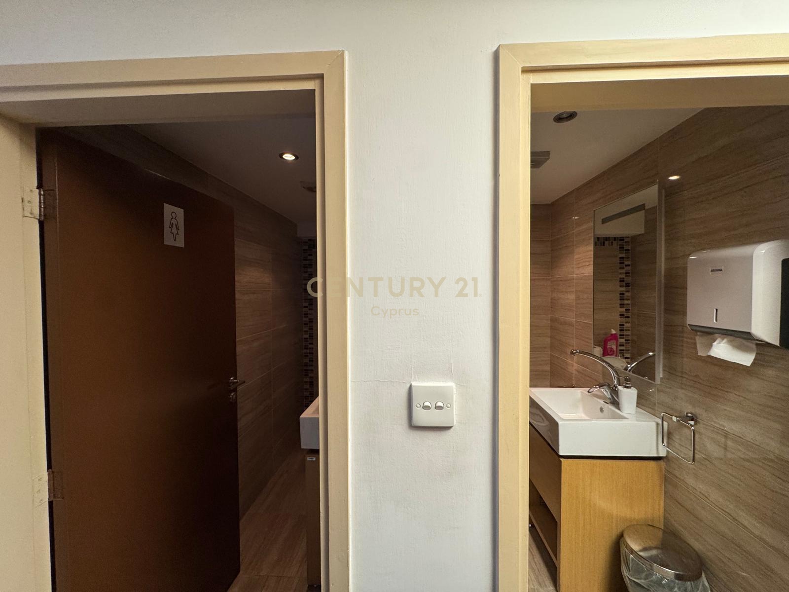 50m2 Oficina en Limassol, Chipre No. 57219
