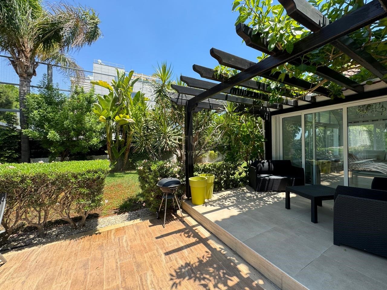 4 dormitorios Villa en Agios Athanasios, Limassol, Chipre No. 25053