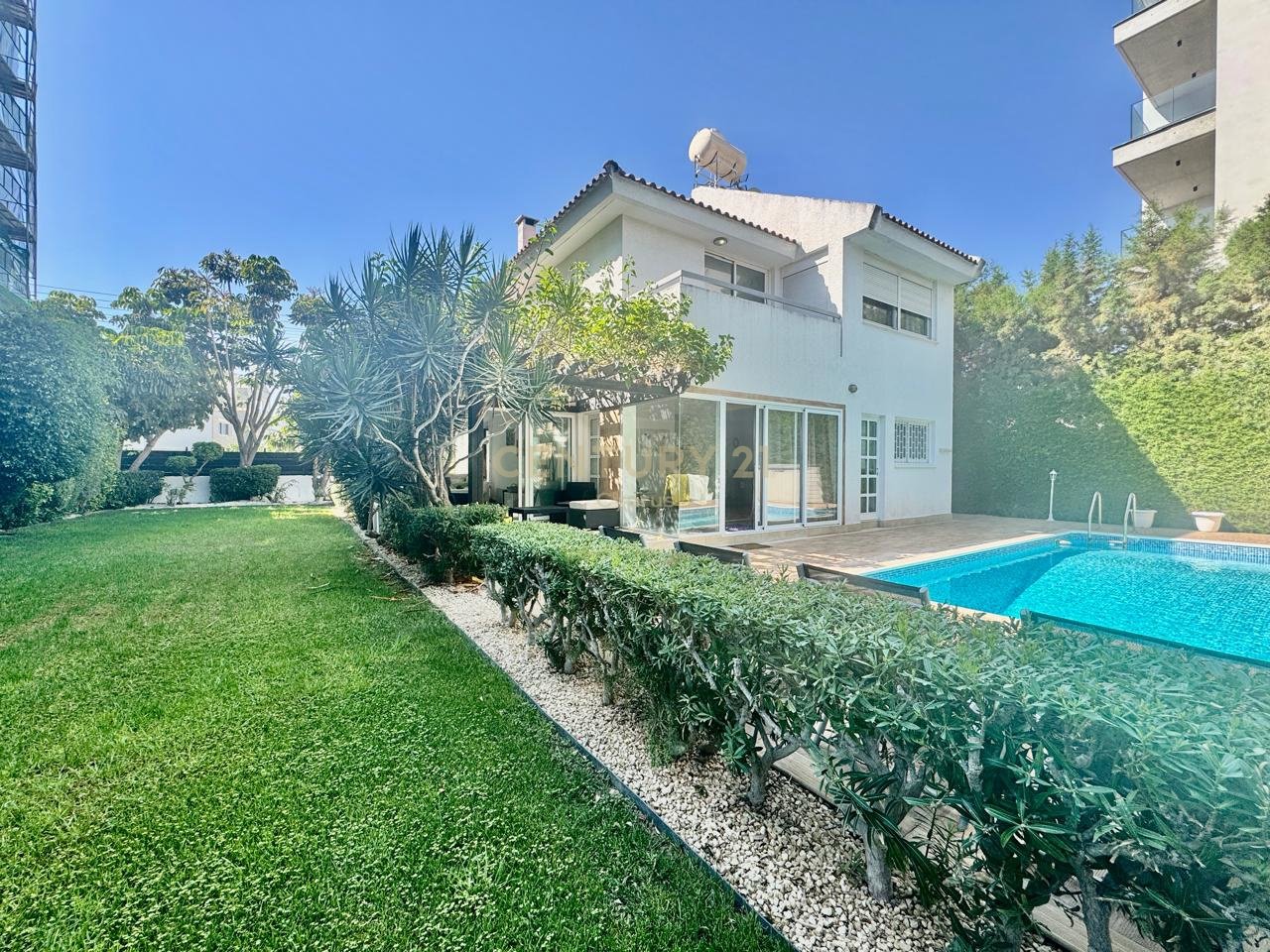 4 dormitorios Villa en Agios Athanasios, Limassol, Chipre No. 25053