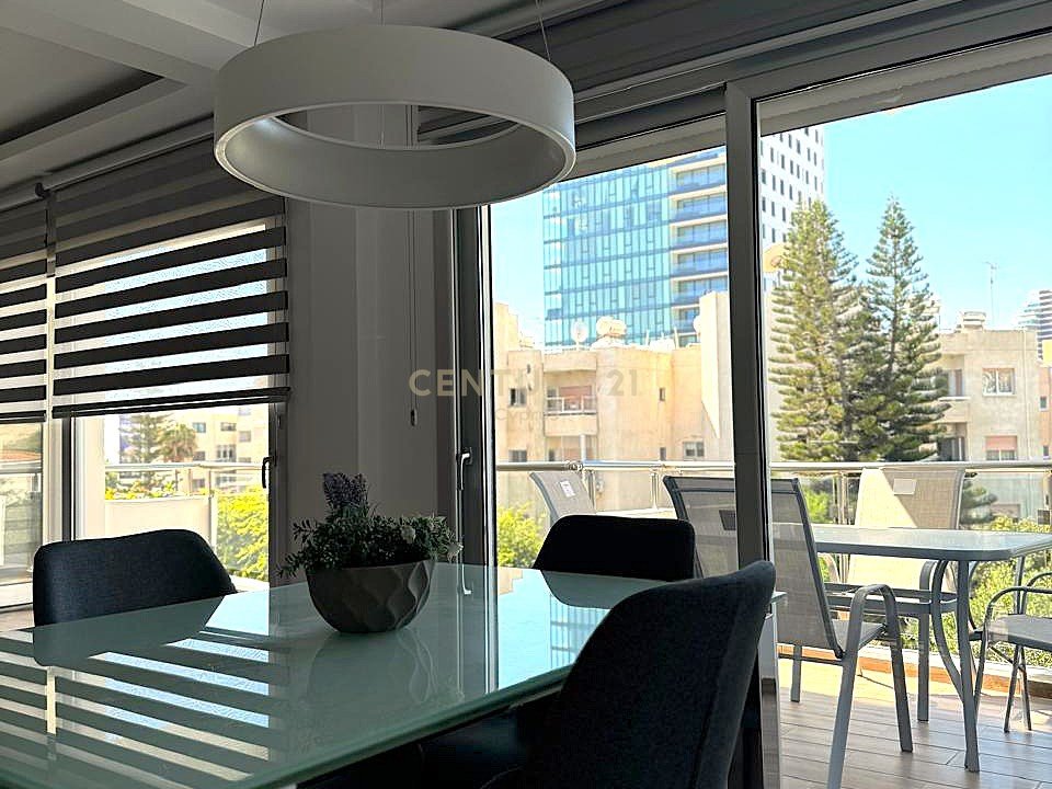 4 dormitorios Apartamento en Agios Tychonas, Limassol, Chipre No. 55873