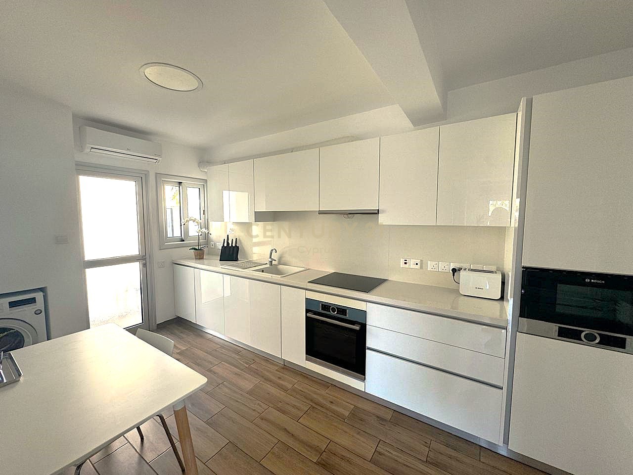 4 dormitorios Apartamento en Agios Tychonas, Limassol, Chipre No. 55873