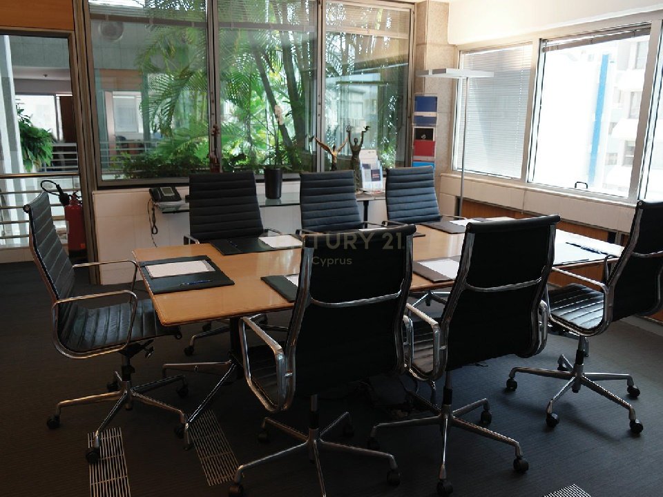 965m2 Bureau à Limassol, Chypre No. 55871