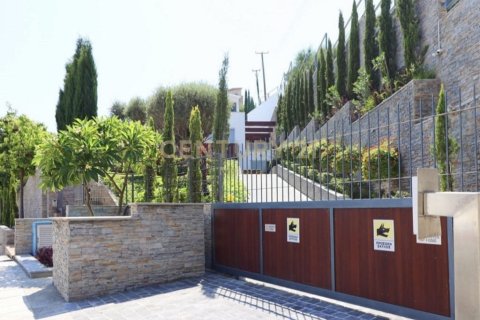 5 bedrooms Villa in Germasogeia, Limassol, Cyprus No. 55716