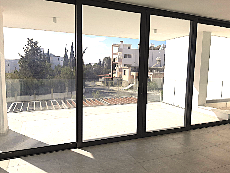 2 bedrooms Apartment in Agios Theodoros, Limassol, Cyprus No. 54138
