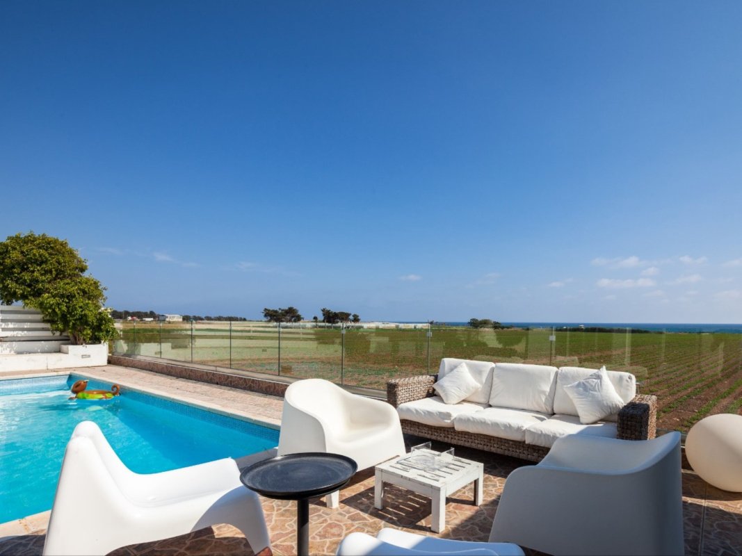 4 bedrooms Villa in Mandria, Paphos, Cyprus No. 23633