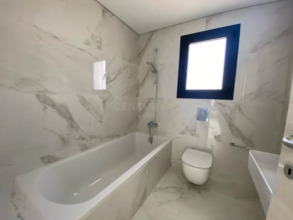 2 chambres Appartement à Germasogeia, Limassol, Chypre No. 55300