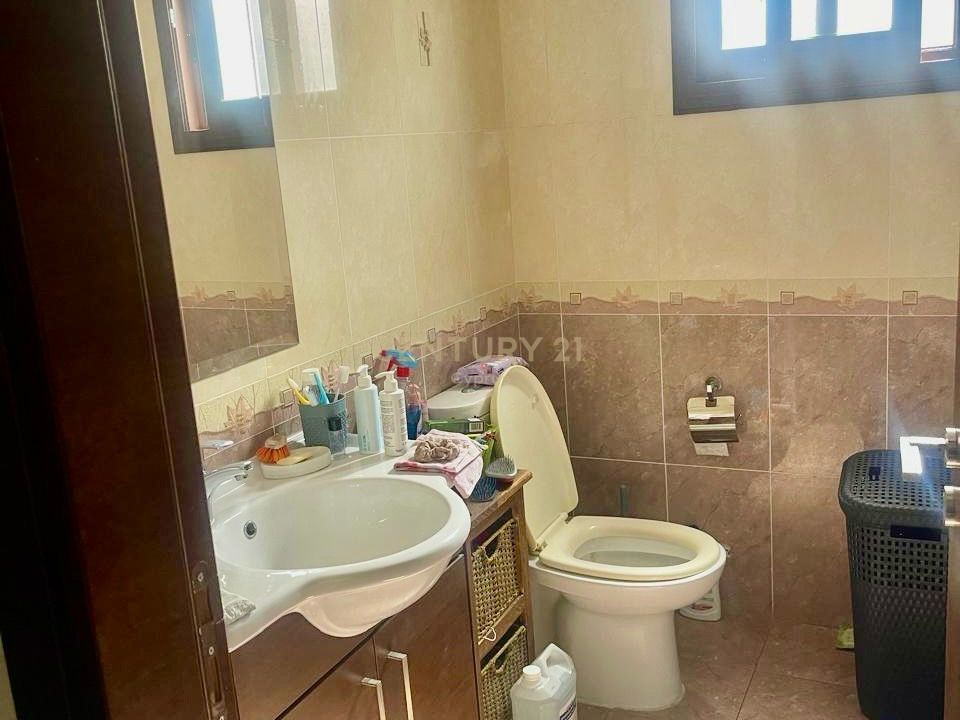 3 chambres Villa à Kolossi, Limassol, Chypre No. 55183