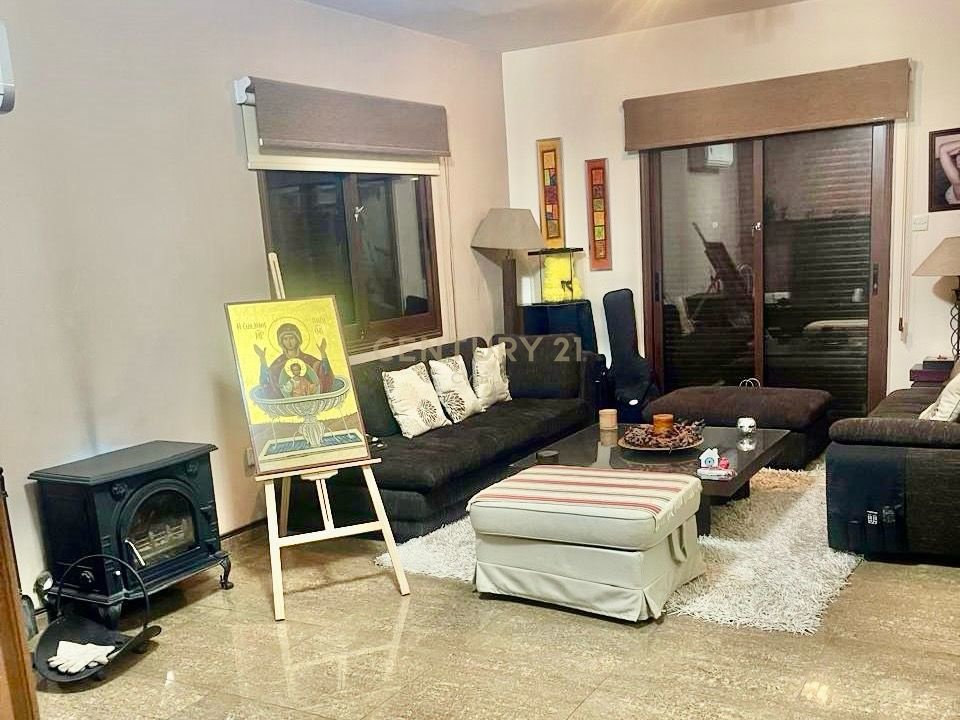 3 chambres Villa à Kolossi, Limassol, Chypre No. 55183