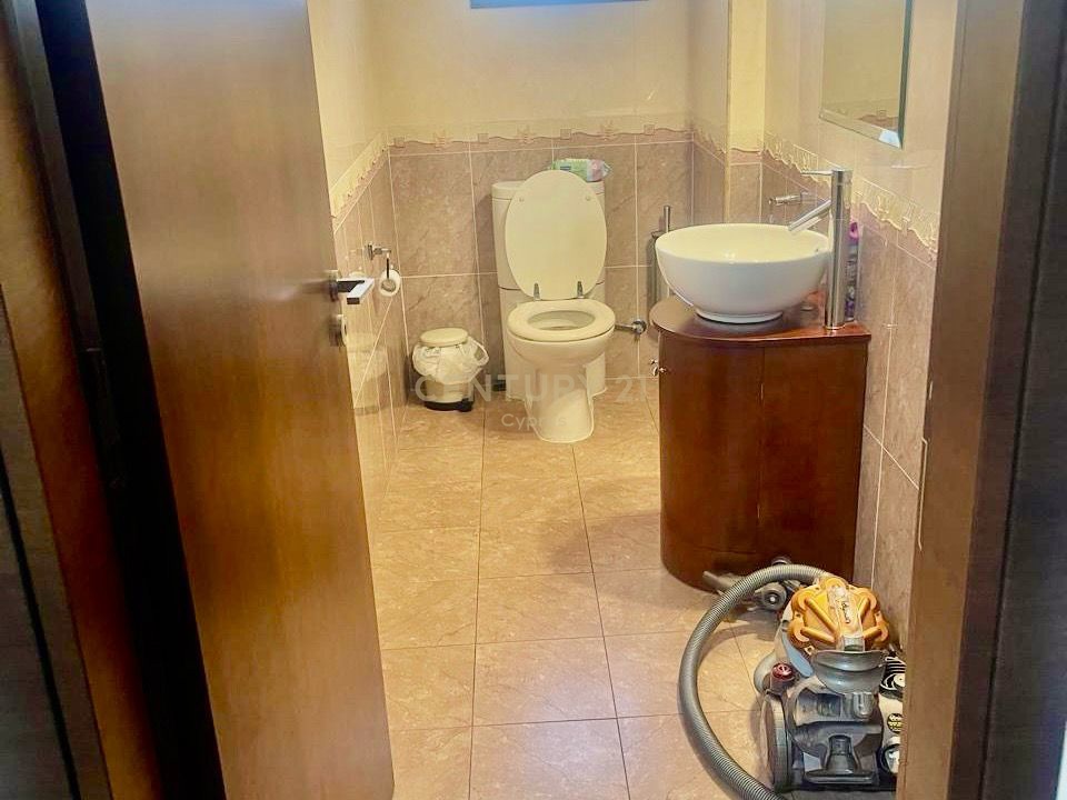 3 chambres Villa à Kolossi, Limassol, Chypre No. 55183