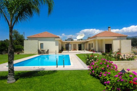 4 bedrooms Villa in Limassol, Cyprus No. 38671