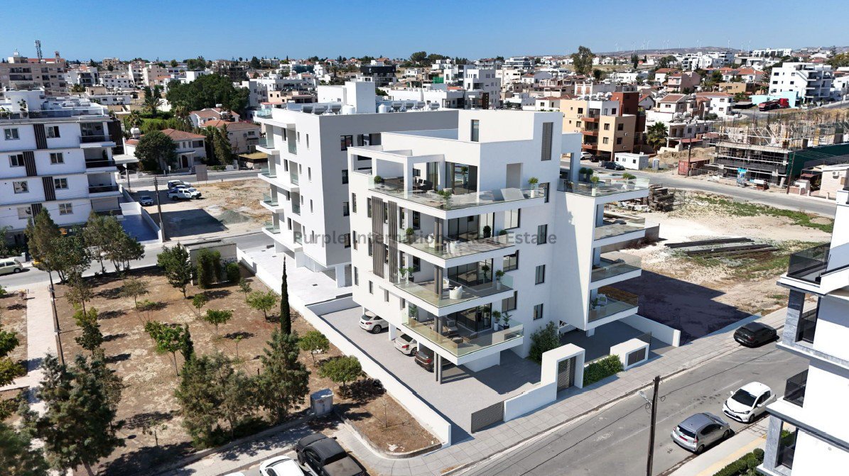 3 bedrooms Apartment in Larnaka, Cyprus No. 50516