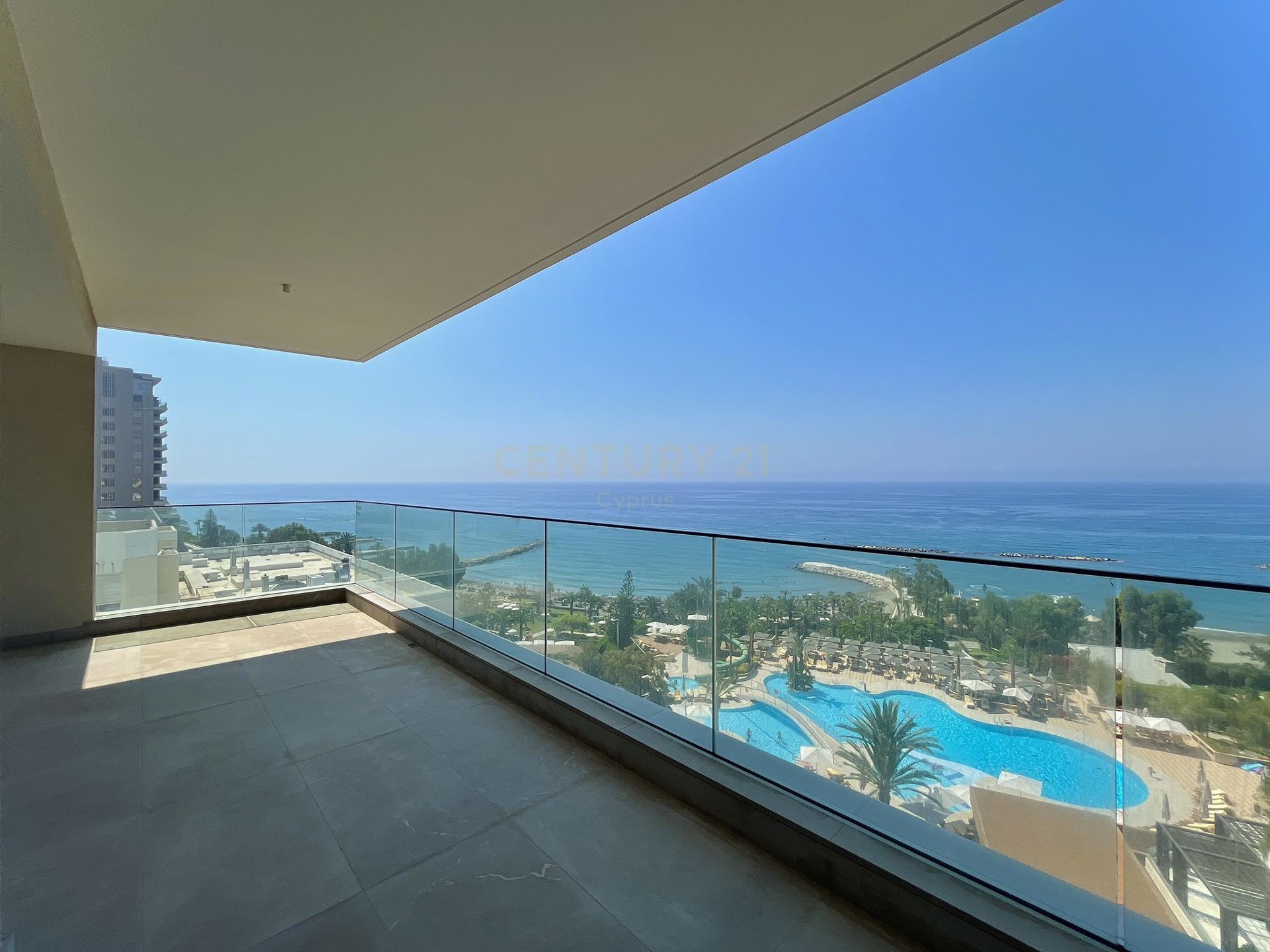 3 bedrooms Apartment in Agios Tychonas, Limassol, Cyprus No. 55940