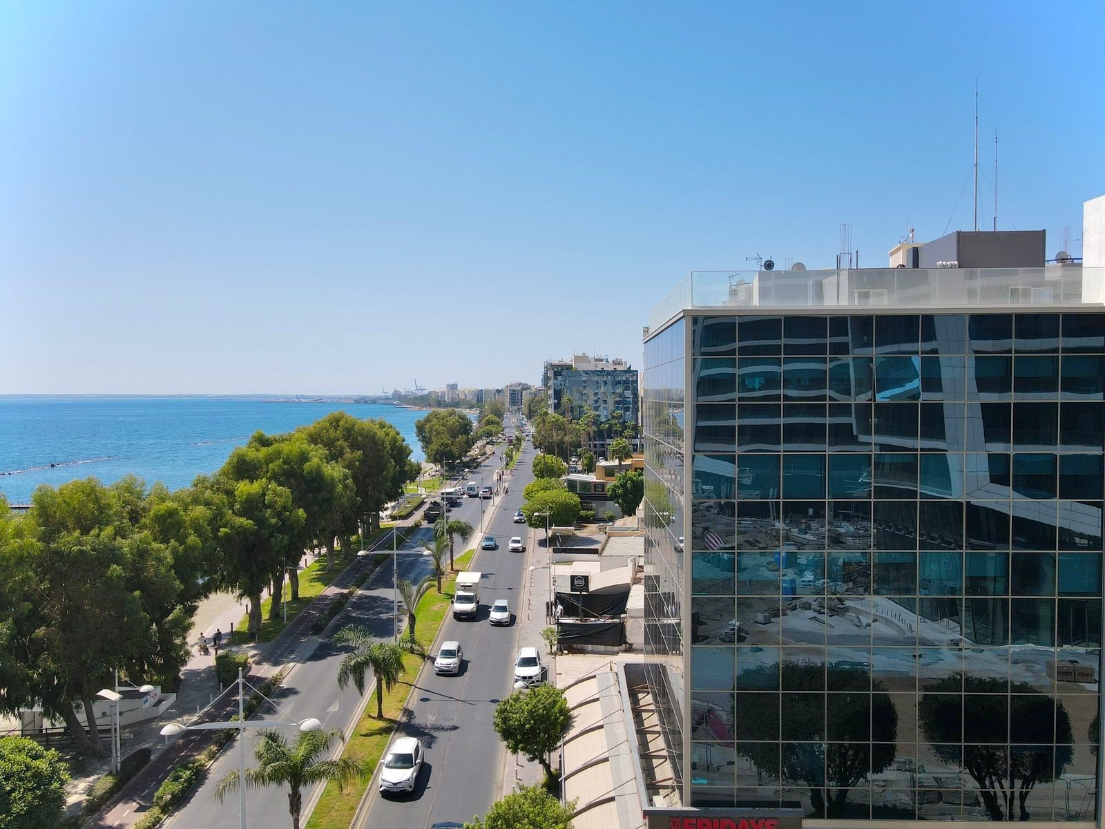 195m2 Bureau à Limassol, Chypre No. 55568