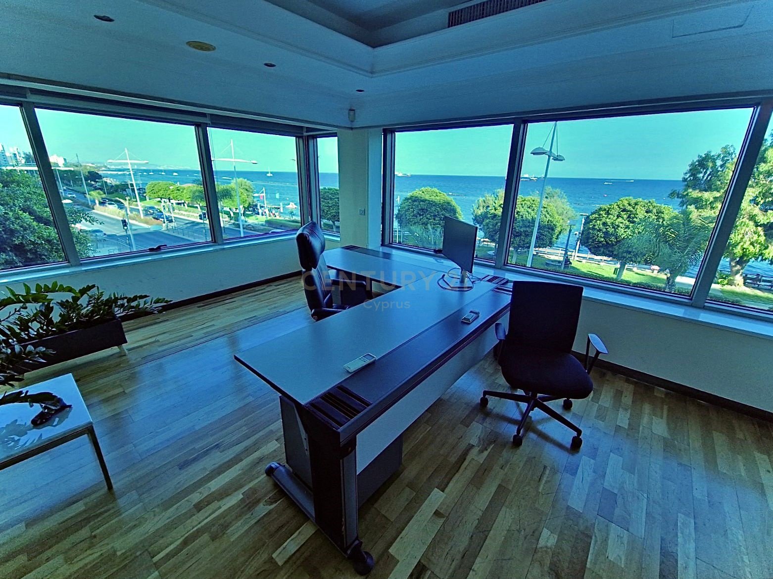 195m2 Bureau à Limassol, Chypre No. 55568