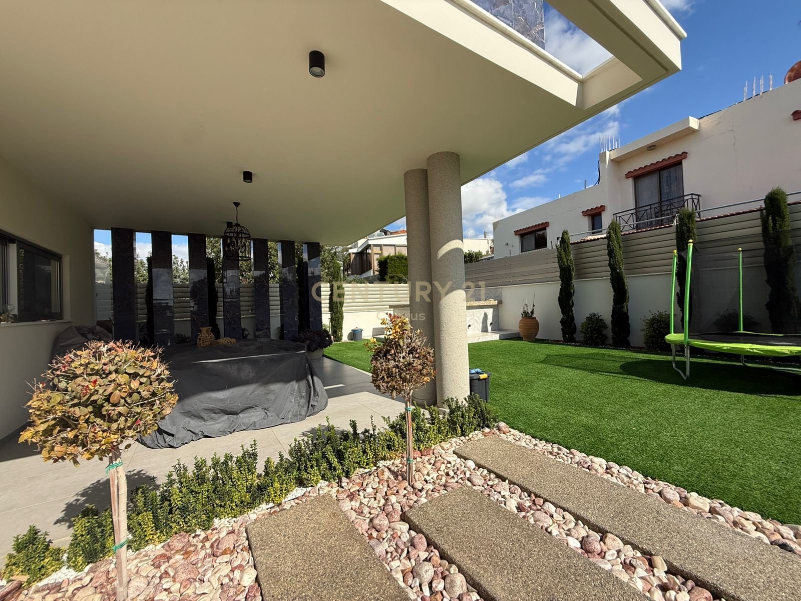 3 bedrooms Villa in Episkopi, Limassol, Cyprus No. 55571