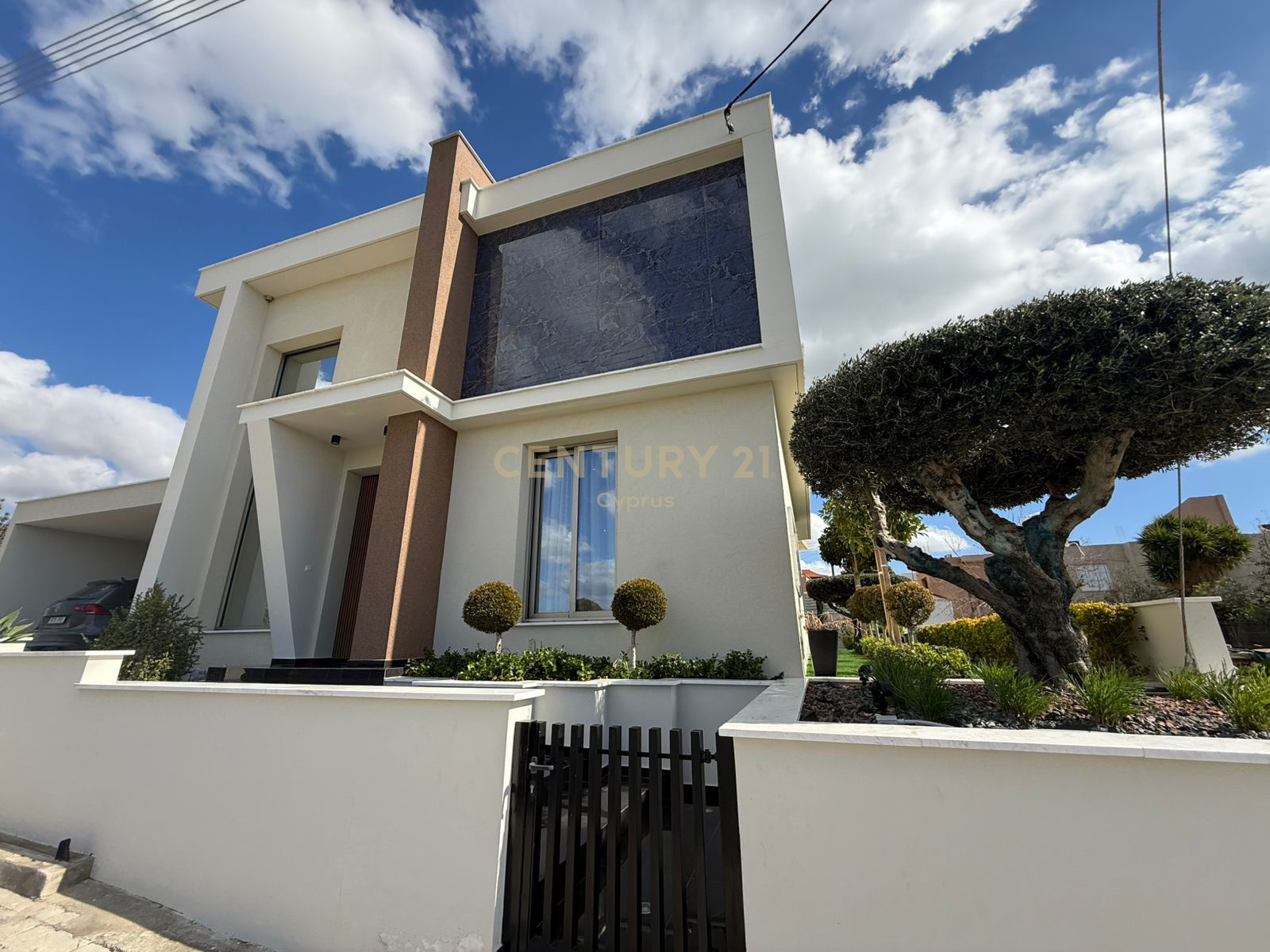 3 bedrooms Villa in Episkopi, Limassol, Cyprus No. 55571