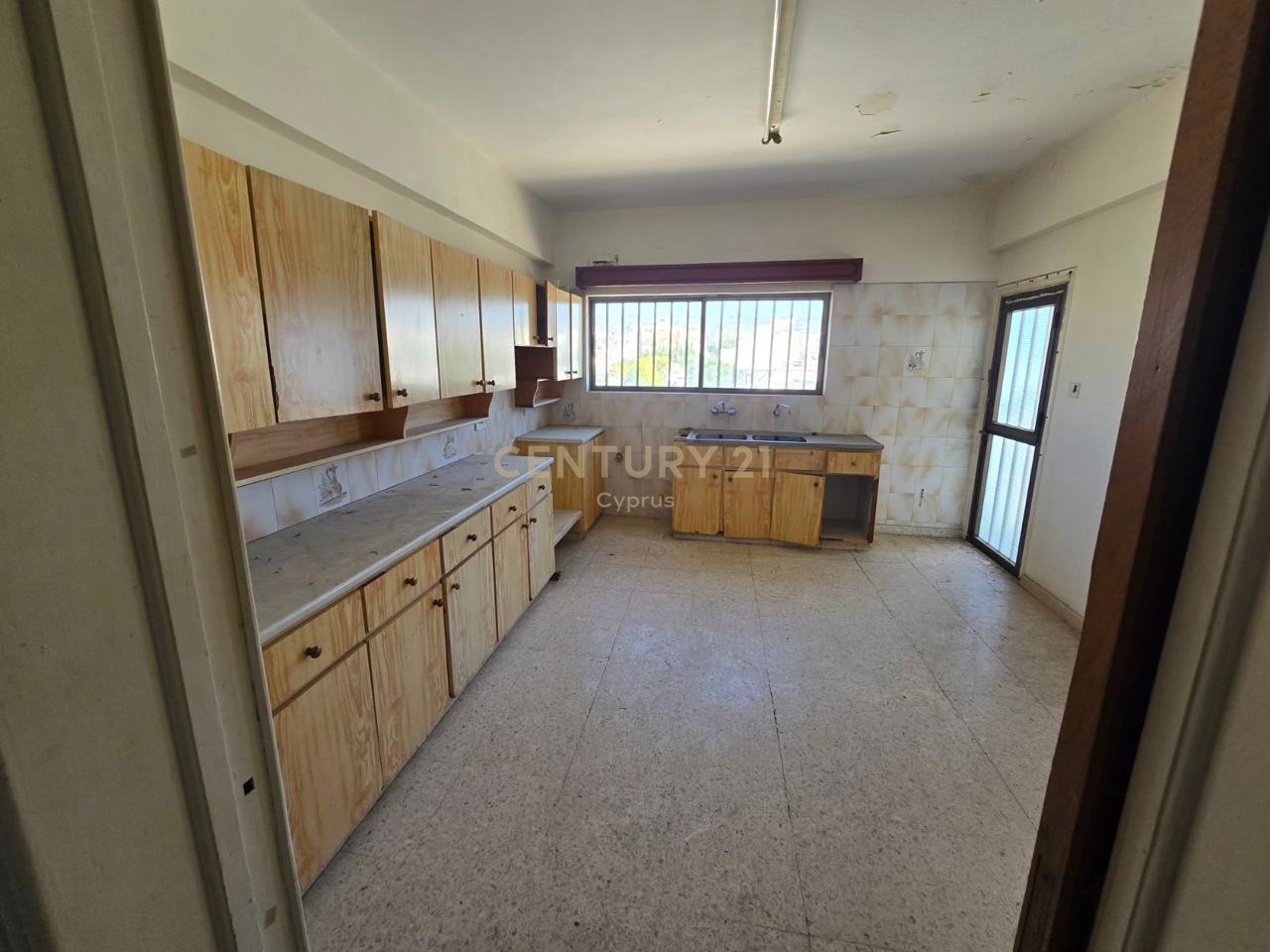 12 chambres Bâtiment à Agios Pavlos, Limassol, Chypre No. 54267