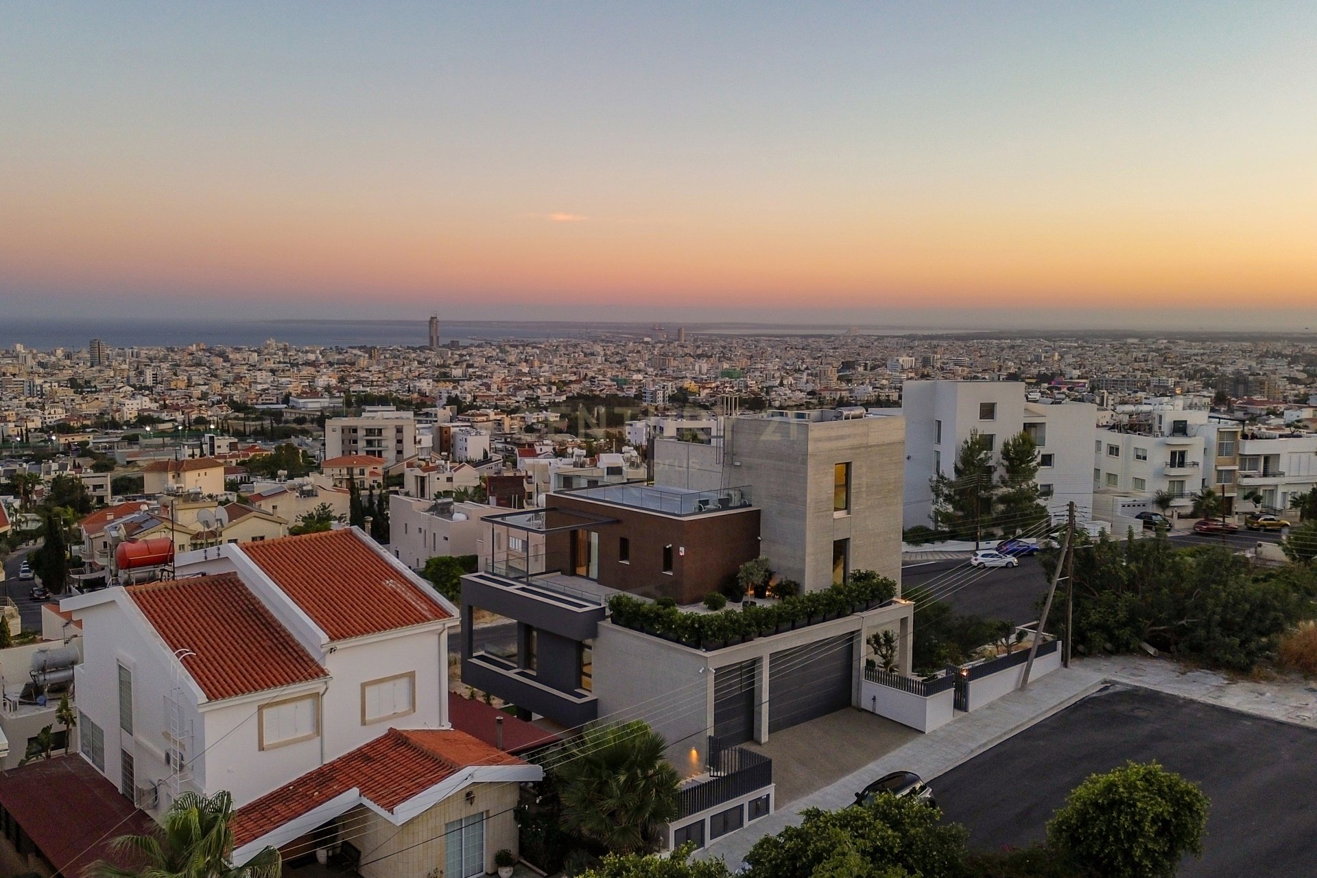 4 chambres Villa à Mesa Geitonia, Limassol, Chypre No. 55828