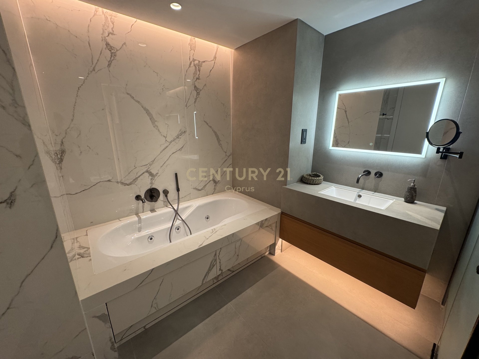 2 chambres Appartement à Agios Tychonas, Limassol, Chypre No. 58546