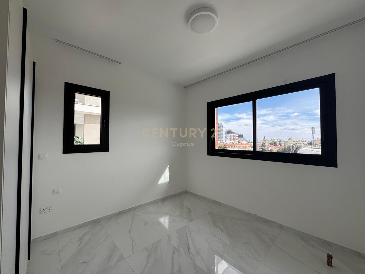 2 bedrooms Apartment in Germasogeia, Limassol, Cyprus No. 53759