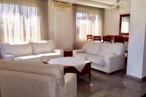 5 bedrooms Villa in Limassol, Cyprus No. 38418