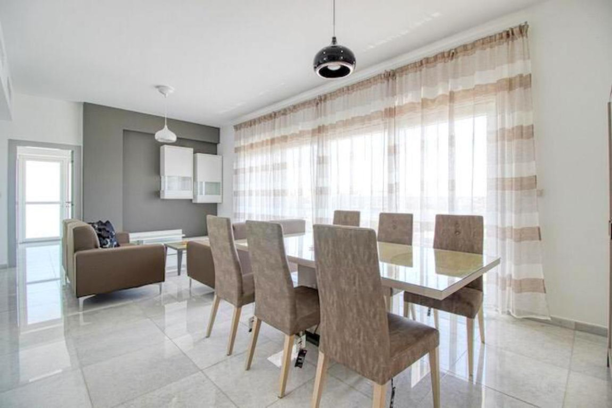 3 bedrooms Apartment in Limassol, Cyprus No. 38598