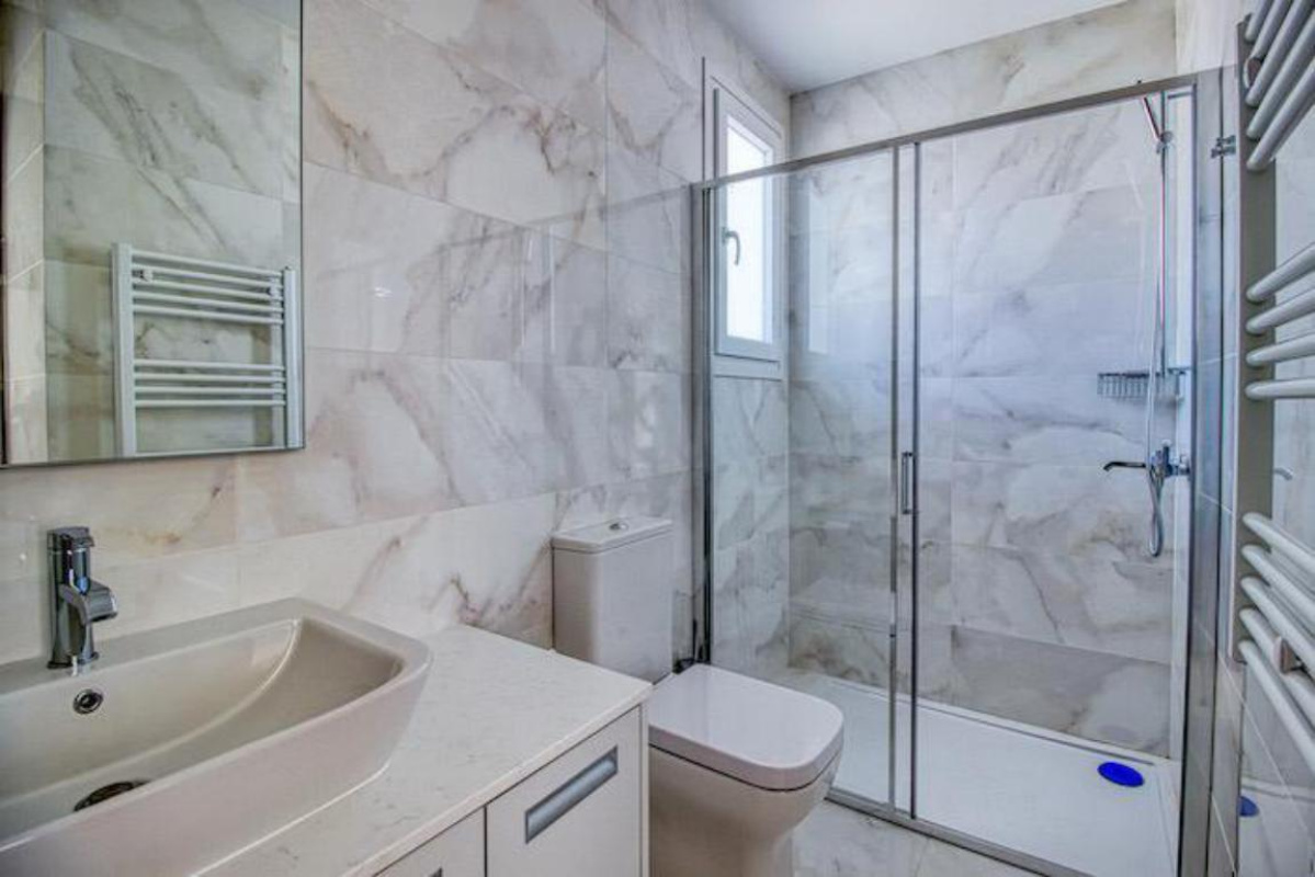 3 bedrooms Apartment in Limassol, Cyprus No. 38598
