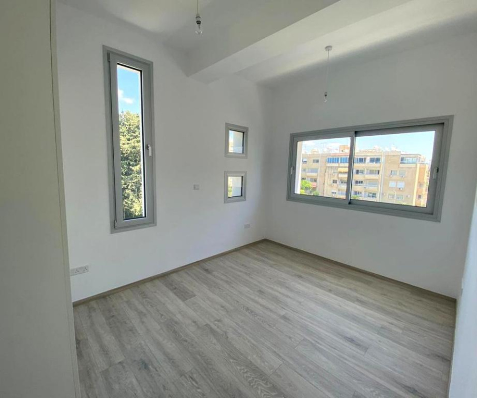 3 bedrooms Apartment in Limassol, Cyprus No. 38596