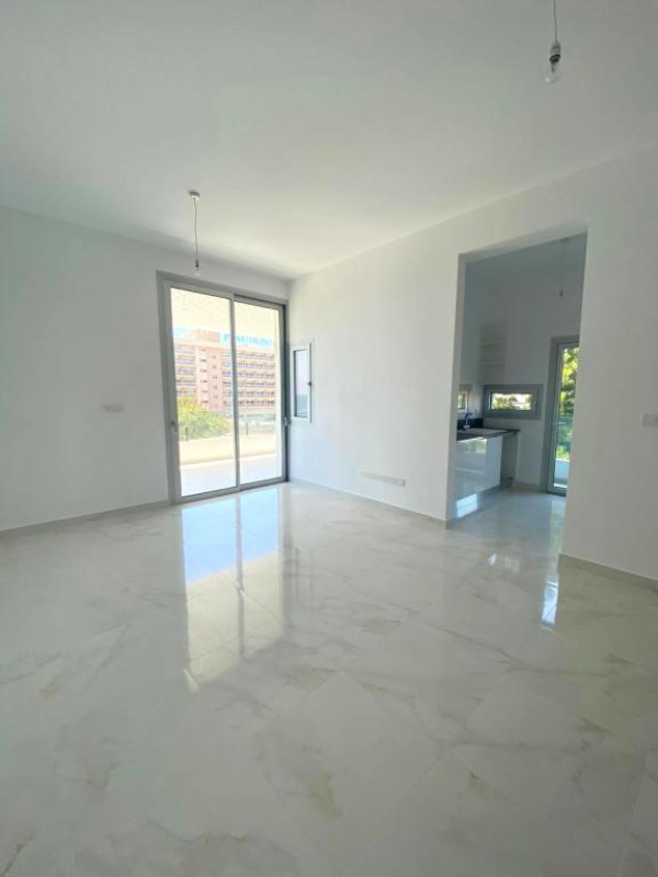 3 bedrooms Apartment in Limassol, Cyprus No. 38596