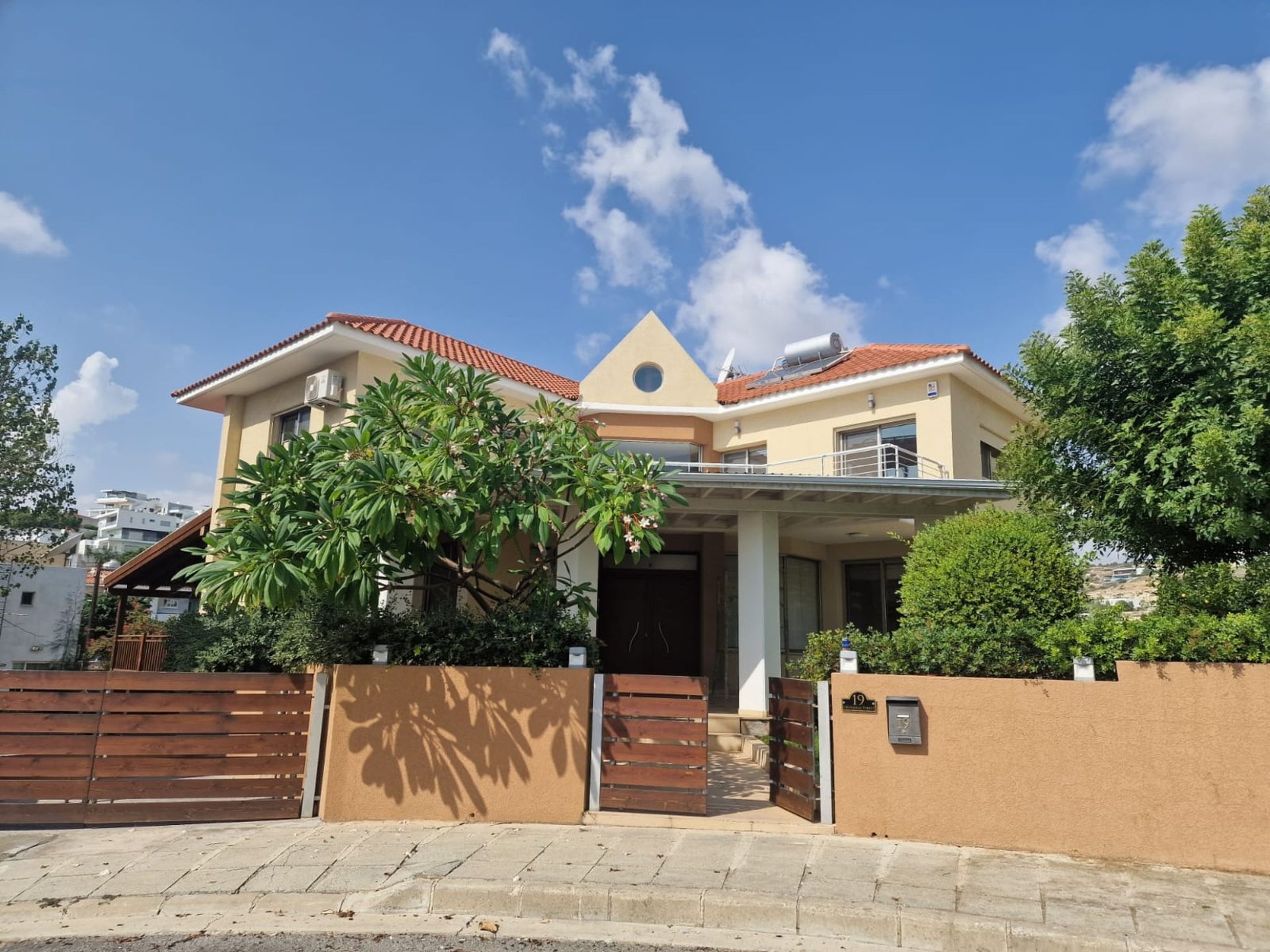6 chambres Villa à Limassol, Chypre No. 44292