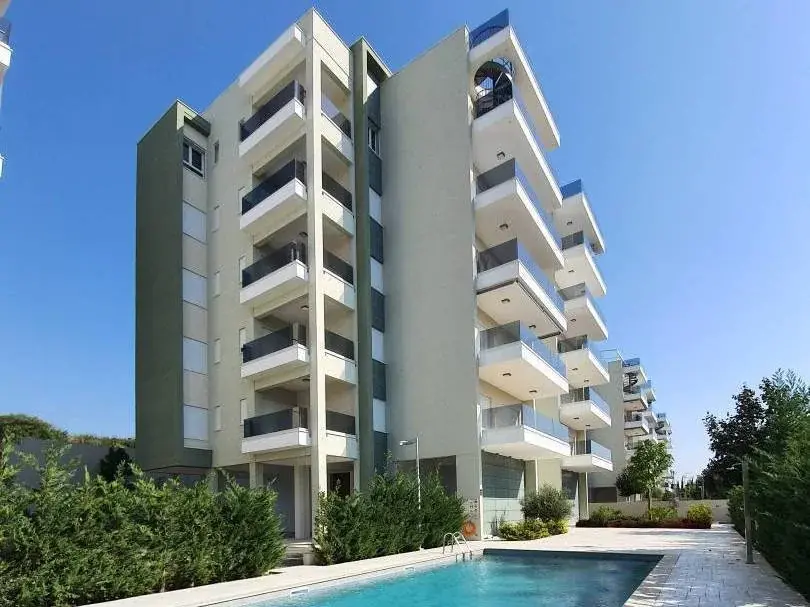 3 dormitorios Apartamento en Agios Tychonas, Limassol, Chipre No. 30277